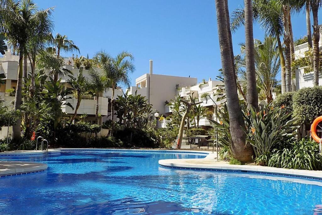 מארבלה Fuente Aloha Apartment מראה חיצוני תמונה